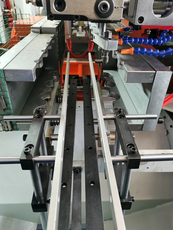 4 Head HDPE Blow Moulding Machine